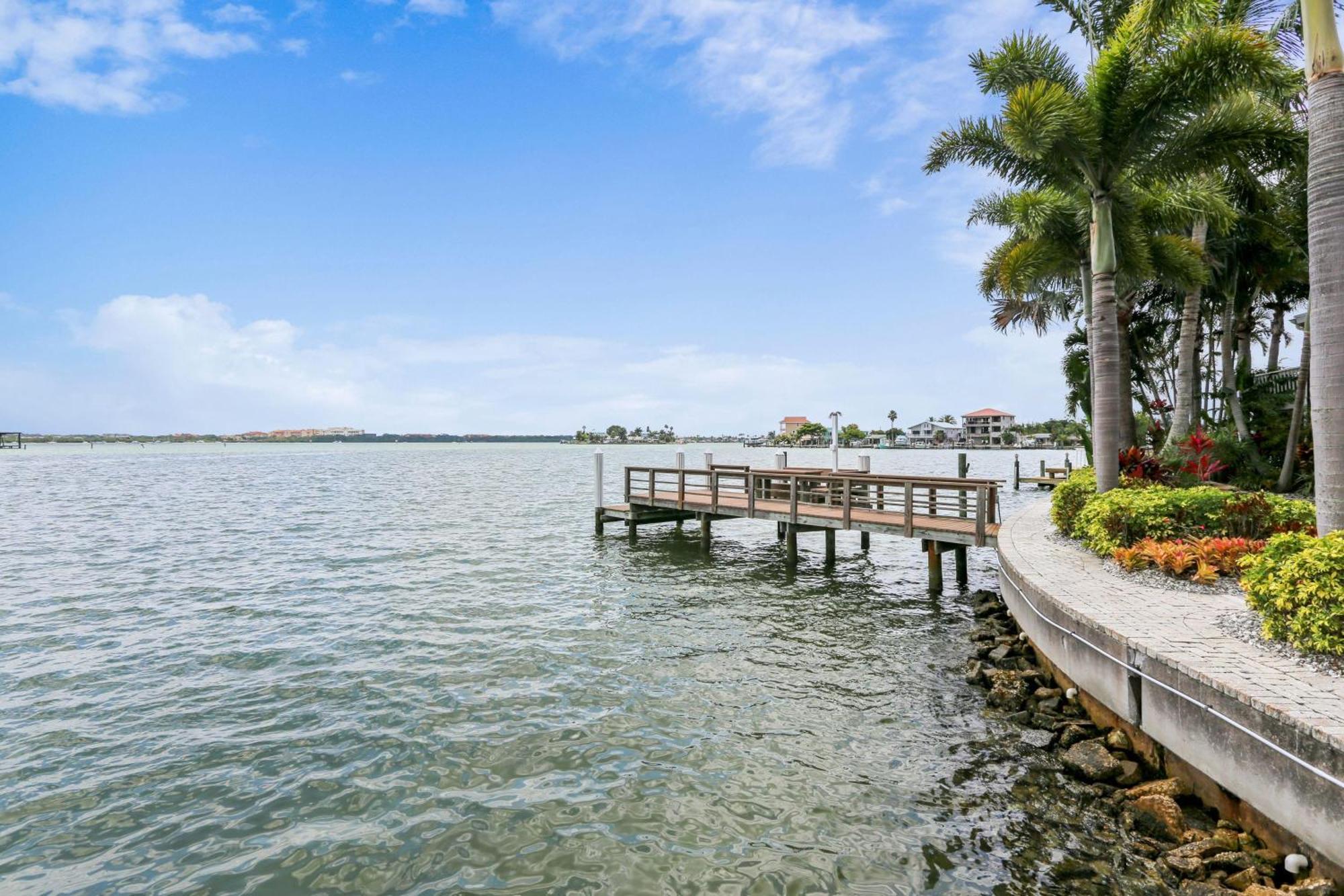 Coconut Paradise St. Pete Beach Eksteriør bilde